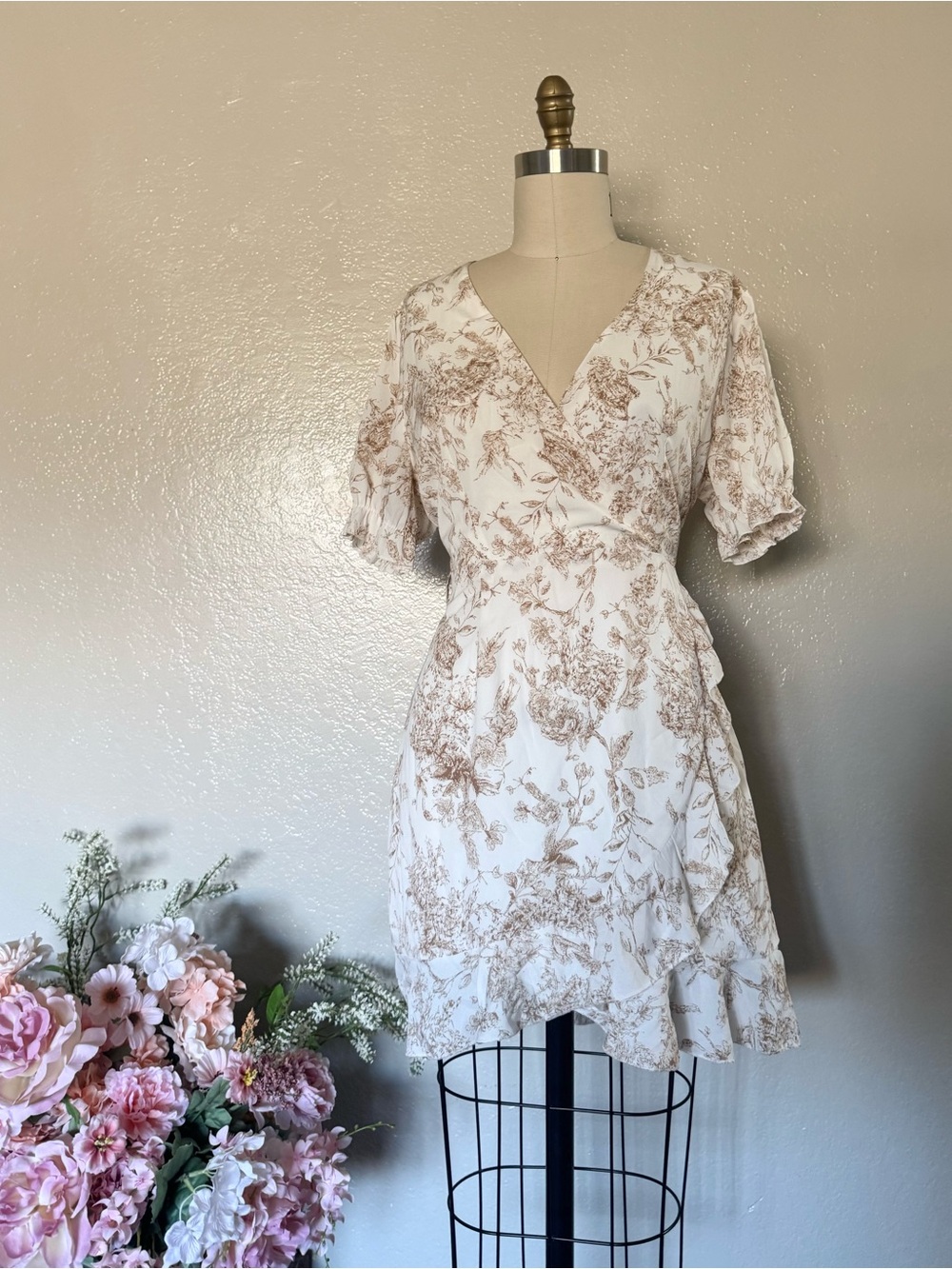 Floral Wrap Mini Dress in Cream and Taupe